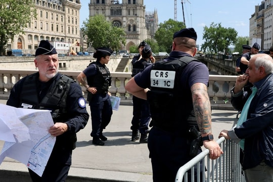 Paris phong tỏa khu vực sông Seine trước lễ khai mạc Thế vận hội