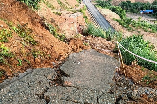 Mưa lớn ở Yên Bái, 17 hộ dân bị cô lập