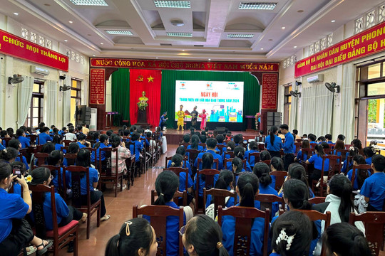 Ngày hội Thanh niên với văn hóa giao thông năm 2024 tại huyện Phong Điền