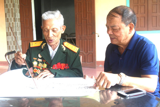Người cựu chiến binh nhiều lần được trao tặng huân, huy chương