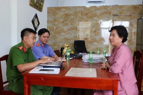 Dùng giấy tờ giả để lừa bán đất, chiếm đoạt gần 1,5 tỉ đồng