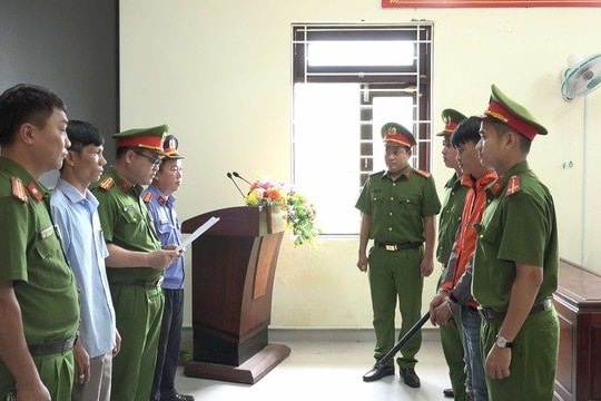 Đâm trọng thương người khác do giành mối bỏ nem chả