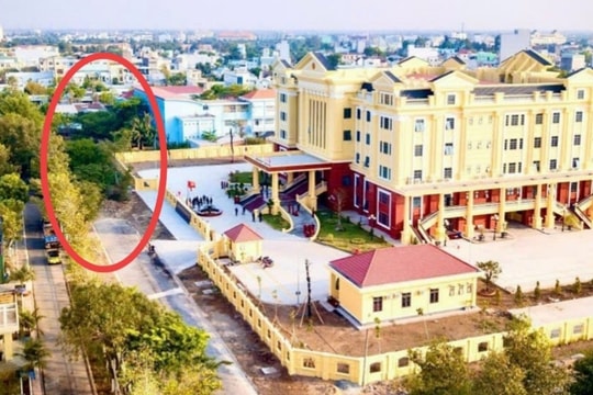 Bất cập con đường dẫn vào trụ sở TAND tỉnh Bạc Liêu