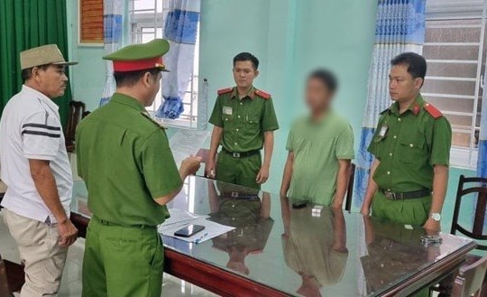 Đưa thông tin gian dối, chiếm đoạt hơn 5 tỷ đồng