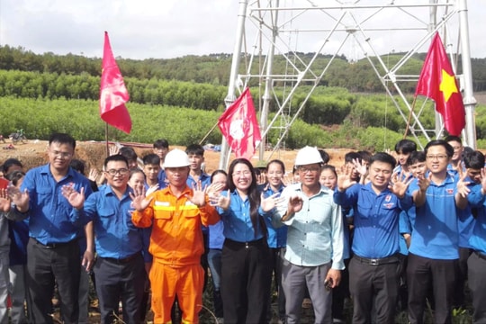 Nghệ An: Tiếp tục hỗ trợ thi công Dự án đường dây 500kV mạch 3