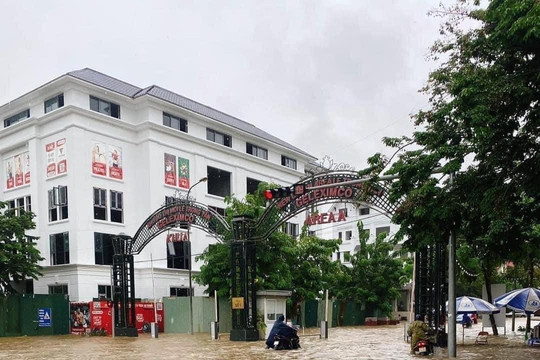 Hà Nội xuất hiện nhiều điểm ngập sâu