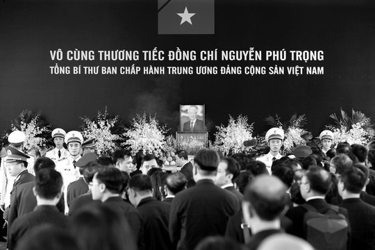 Người còn sống mãi với non sông