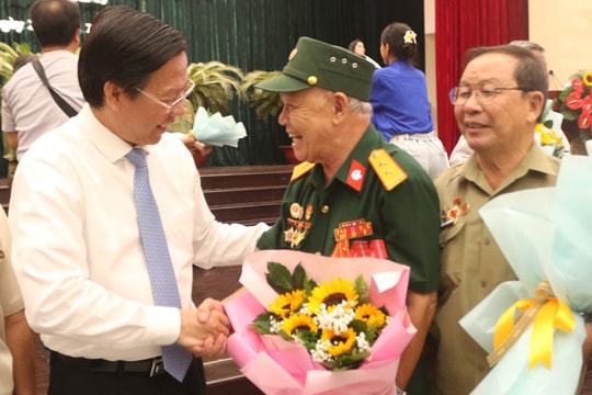 TP.HCM họp mặt người có công nhân 77 năm Ngày Thương binh - Liệt sĩ