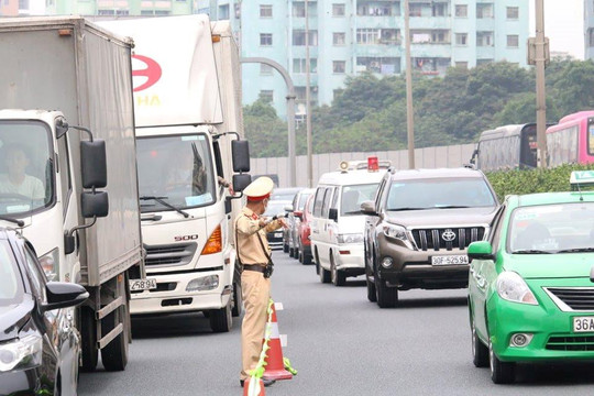 Siết chặt hoạt động kinh doanh vận tải bằng ô tô