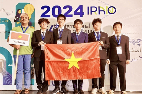 Học sinh Việt Nam giành 5 Huy chương tại Olympic Vật lí quốc tế 2024