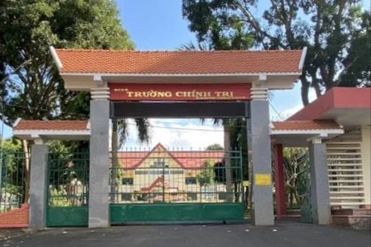 Tạm đình chỉ công tác cán bộ Trường Chính trị tỉnh vì vi phạm pháp luật