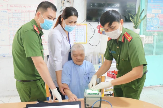 Cấp căn cước công dân cho hơn 300 nhân khẩu đặc biệt ở TP. HCM