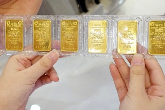 Giá vàng hôm nay 30/7: Vàng trong nước dự báo giảm theo giá thế giới