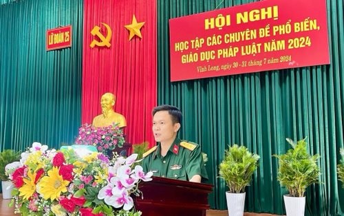 TAQS khu vực Quân khu 9 tuyên truyền phổ biến pháp luật cho cán bộ, chiến sĩ