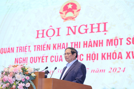 Thủ tướng: Thể chế phải đi sớm, đi trước, mở đường cho đột phá phát triển