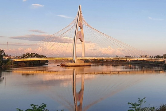 Cầu dây văng đầu tiên ở Thanh Hóa nằm ở đâu?