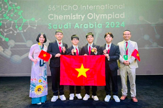 Học sinh Việt Nam giành ba huy chương vàng Olympic Hóa quốc tế