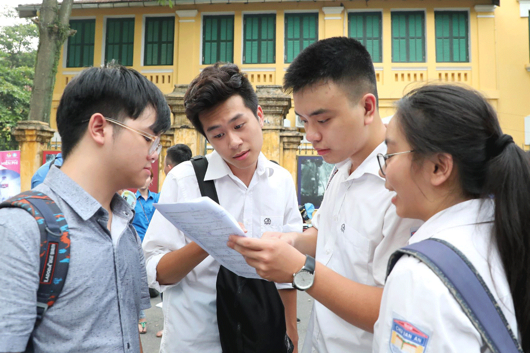 Điểm sàn xét tuyển đại học, cao đẳng năm 2024: Cao nhất ở nhóm ngành sư phạm và y khoa