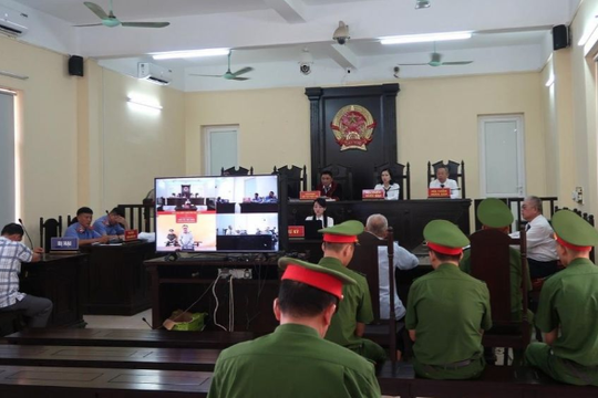 Lĩnh án 12 năm tù vì lừa đảo chiếm đoạt tài sản