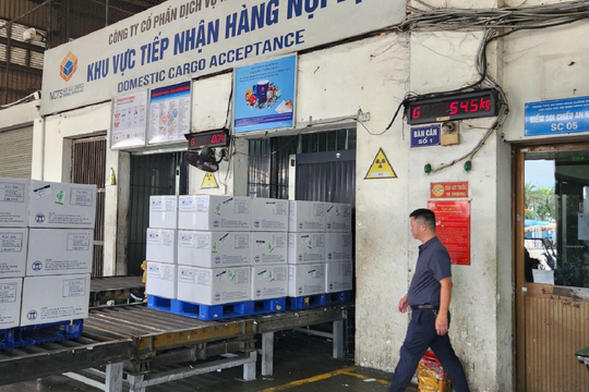 Hàng không tiếp tục miễn cước vaccine cho Chương trình Tiêm chủng mở rộng