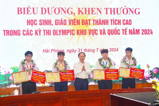 Hải Phòng giành 2,7 tỷ đồng tặng thưởng giáo viên, học sinh