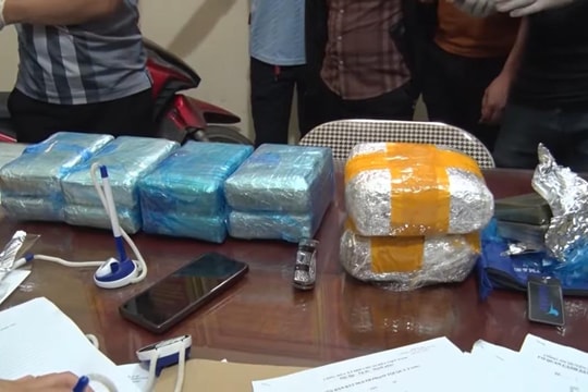 Bắt đối tượng vận chuyển hơn 7,1kg ma túy