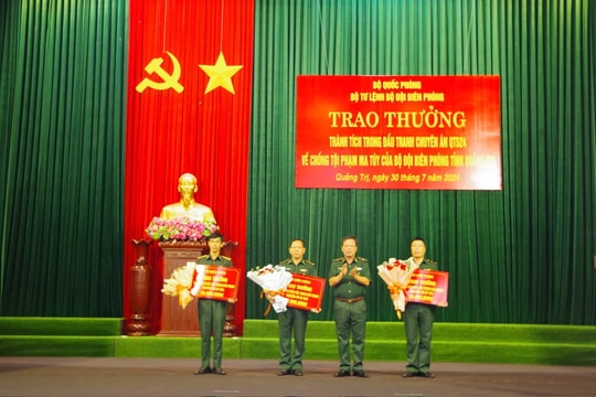 Trao thưởng Bộ đội Biên phòng Quảng Trị trong chuyên án QT524