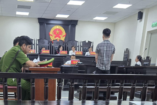Đâm người trọng thương vì mâu thuẫn khi lùi xe