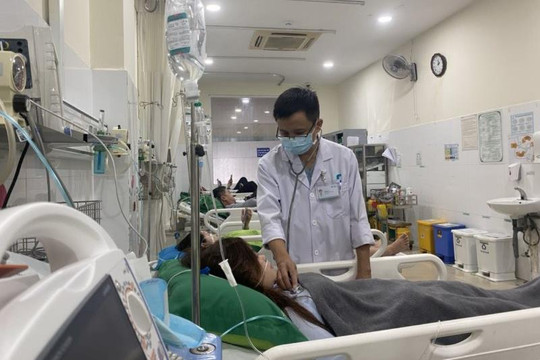 Đồng Nai: Chạy máy phát điện, 8 nhân viên ngân hàng phải nhập viện