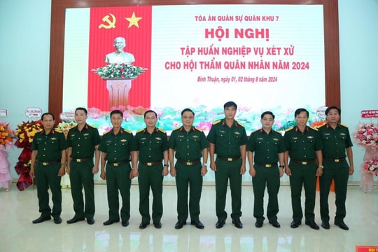 Tòa án quân sự Quân khu 7 tập huấn nghiệp vụ xét xử cho Hội thẩm quân nhân