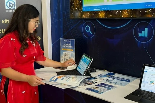 Giáo viên trường Newton ẵm giải đặc biệt cuộc thi thiết kế bài giảng điện tử tiếng Anh