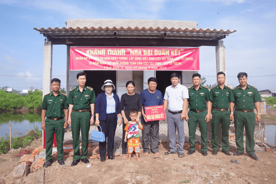 Hỗ trợ nhà ''Đại đoàn kết” cho hộ nghèo trên khu vực biên giới biển