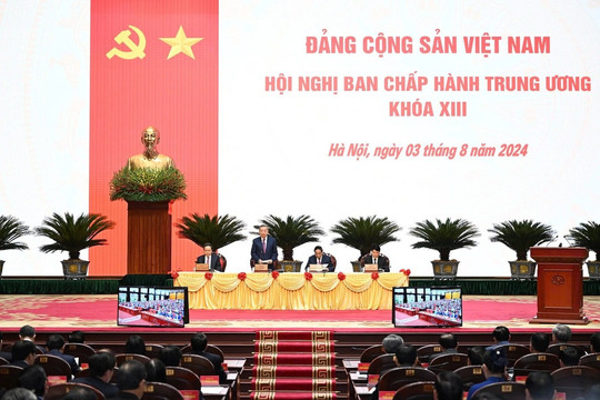 4 Uỷ viên Ban Chấp hành Trung ương thôi chức