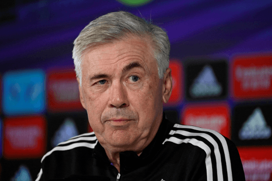 HLV Carlo Ancelotti úp mở về việc nghỉ hưu