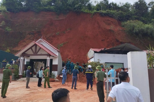 Lạng Sơn: 2 vợ chồng tử vong trong vụ sạt lở đất