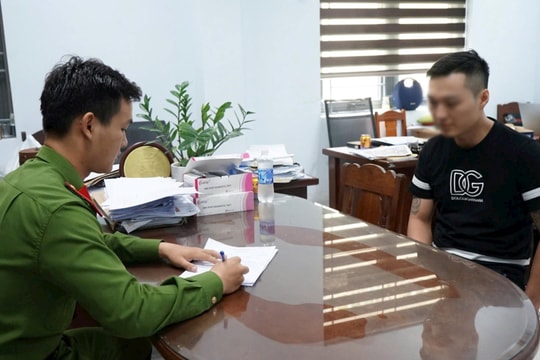 Mua ma túy từ Lào về Việt Nam tiêu thụ