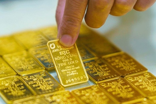 Giá vàng miếng SJC giảm mạnh