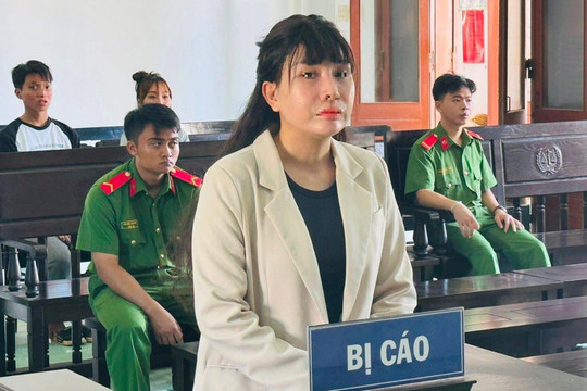 Rủ con thầy bói trộm tiền của nhà