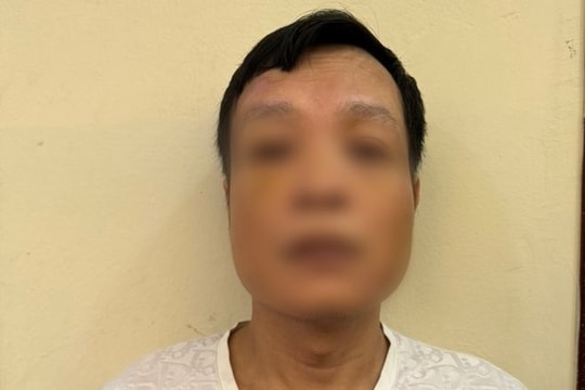 Hà Nội: "Thị uy" ở quán phở bằng súng bút