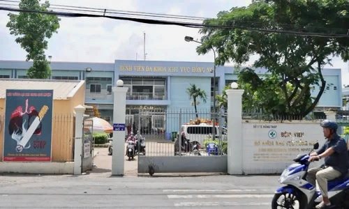 Nhiều công nhân nhập viện nghi ngộ độc do ăn bánh mì