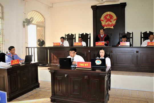 Khi kẻ “mê” súng ngộ nhận tình yêu