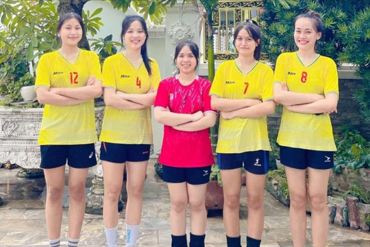 5 học sinh huyện miền núi đạt huy chương vàng môn bóng chuyền nữ Hội khoẻ Phù Đổng toàn quốc