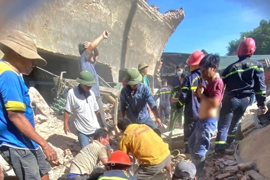 Ninh Bình: Sập nhà kho khiến 3 người bị thương