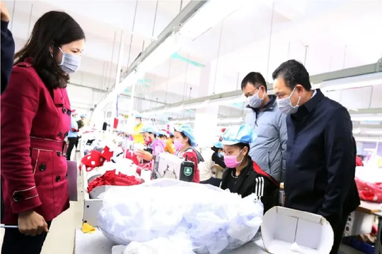 Thực hiện điều tra tiền lương tối thiểu để xem xét tăng lương năm 2025