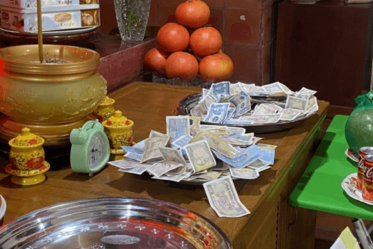 Quản chặt tiền công đức tại các di tích
