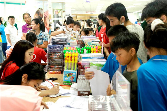 Phú Thọ: Khám sàng lọc bệnh tim miễn phí cho trẻ em