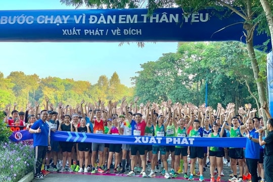 Giải điền kinh gây quỹ “Bước chạy vì đàn em thân yêu”