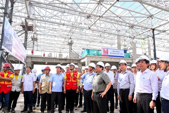 Thủ tướng: "Vượt nắng, thắng mưa" hoàn thành Nhà ga T3 Tân Sơn Nhất vào 30/4/2025
