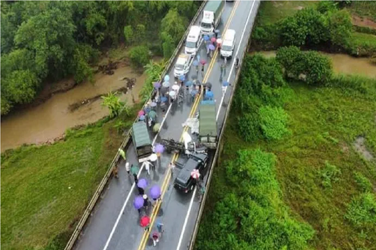 Tai nạn liên hoàn trên cao tốc Nội Bài - Lào Cai, một người tử vong