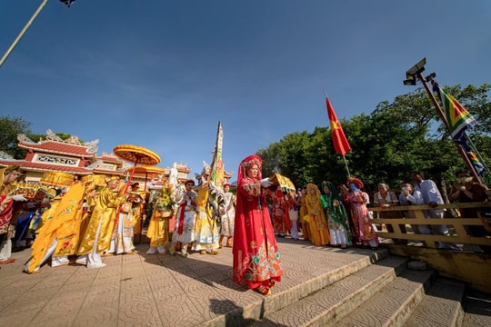 Lễ hội Điện Huệ Nam ở Cố đô Huế